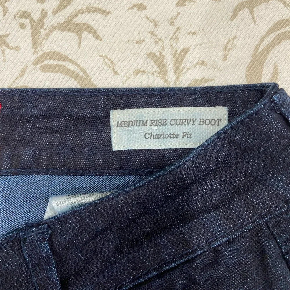 GUESS MEDIUM RISE BOOTCUT JEANS - Picture 3 of 5
